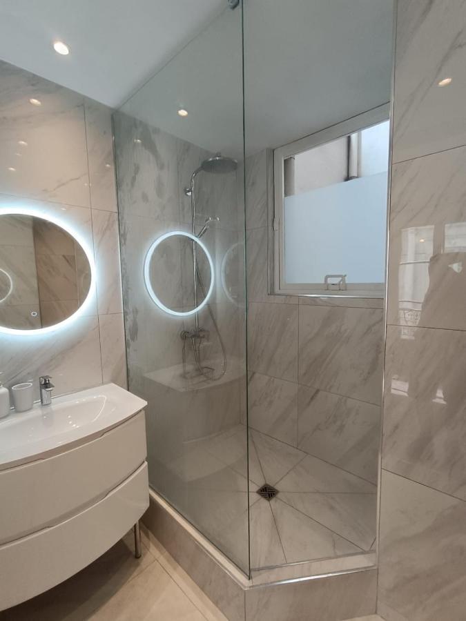 Appartamento Studio Pompidou - Rue Des Temples 3 Places Parigi Esterno foto